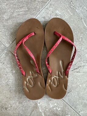 Roxy Brown Footbed Flip Flops with Pink Studded Straps